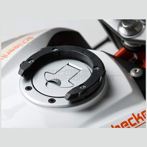 Motoraccessoires Adaptorkit EVO Tankring KTM 39 3 Motoraccessoires Adaptorkit EVO Tankring KTM 39